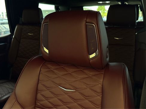 New 2026 Cadillac Escalade Luxury image 31