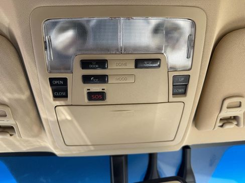 Used 2013 Toyota Avalon Limited FWD image 27