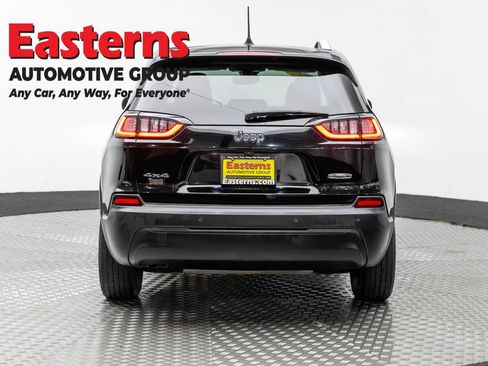 Used 2021 Jeep Cherokee Latitude Plus AWD/4WD image 6