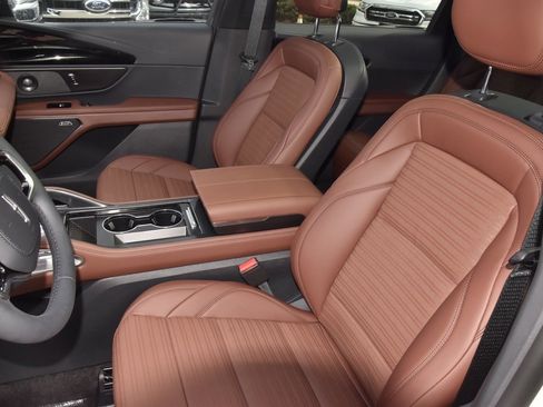 New 2026 Lincoln Nautilus Reserve w/ Jet Appearance Package image 35