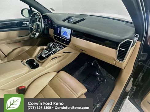 Used 2020 Porsche Cayenne AWD/4WD image 31