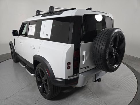 Used 2020 Land Rover Defender 110 HSE AWD/4WD image 18