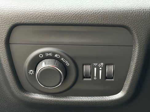 New 2025 Jeep Grand Cherokee L Laredo w/ Luxury Tech Group I AWD/4WD image 25
