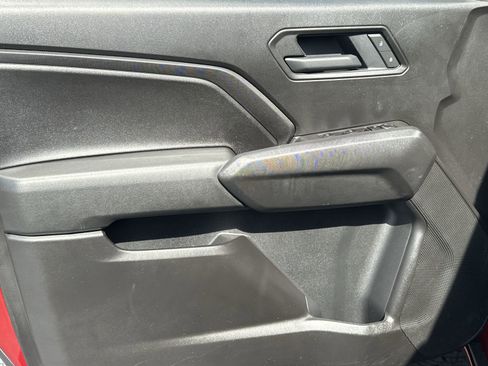 Certified 2025 Chevrolet Colorado Trail Boss AWD/4WD image 14