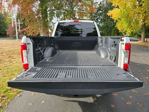 Used 2018 Ford F250 Lariat image 6