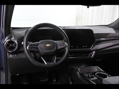 Used 2026 Chevrolet Equinox LT FWD image 6