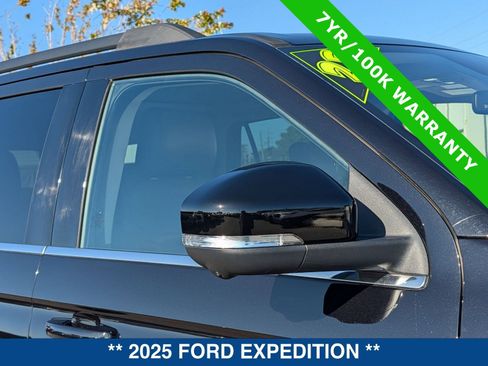 Certified 2025 Ford Expedition Active image 10