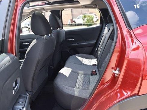 New 2025 Nissan Kicks SV w/ SV Premium Package image 31