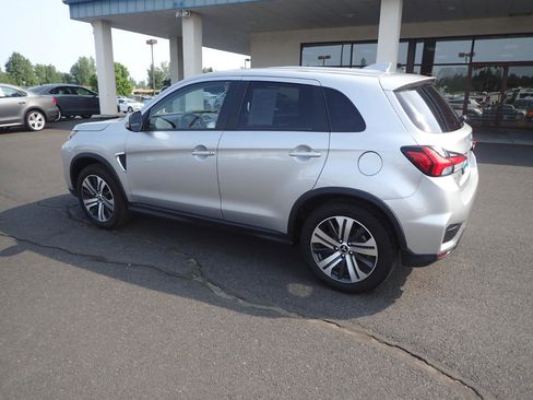 Used 2021 Mitsubishi Outlander Sport ES AWD/4WD image 3