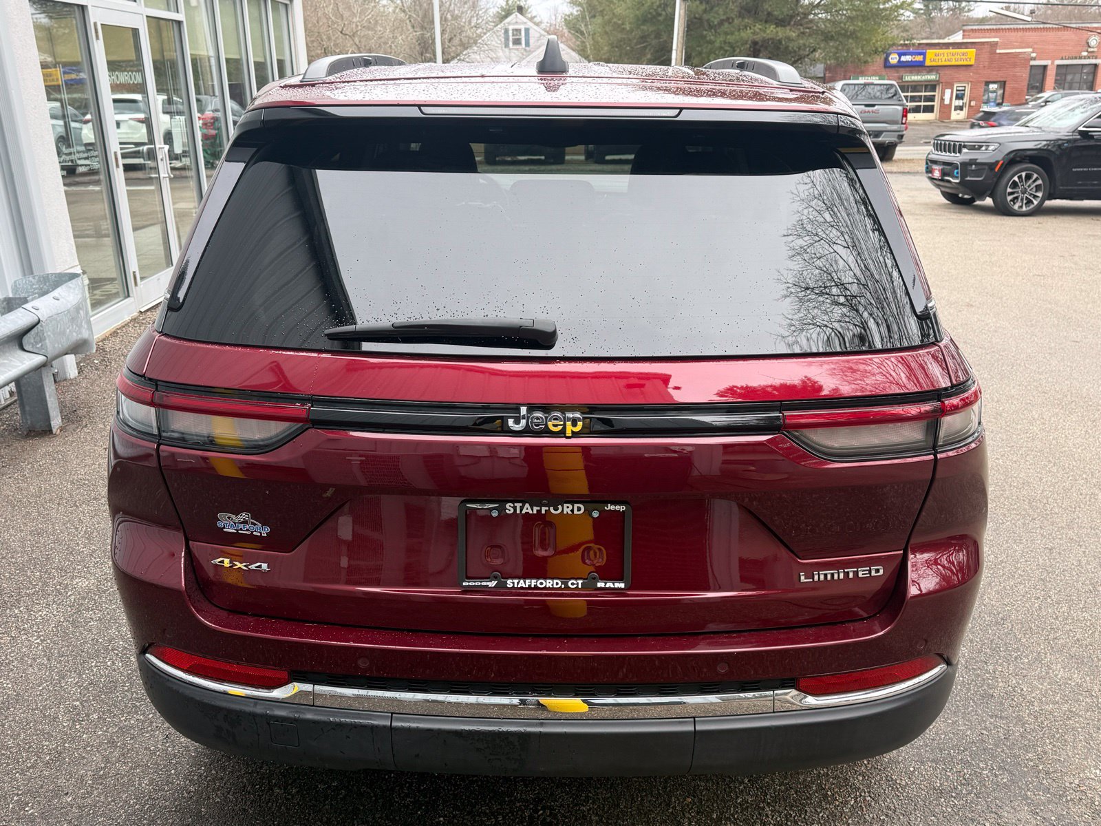 Used 2024 Jeep Grand Cherokee Limited AWD/4WD image 6