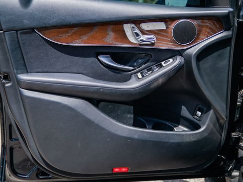 Used 2018 Mercedes-Benz GLC 300 image 20