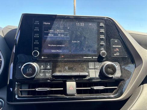 Used 2022 Toyota Highlander XLE FWD image 29