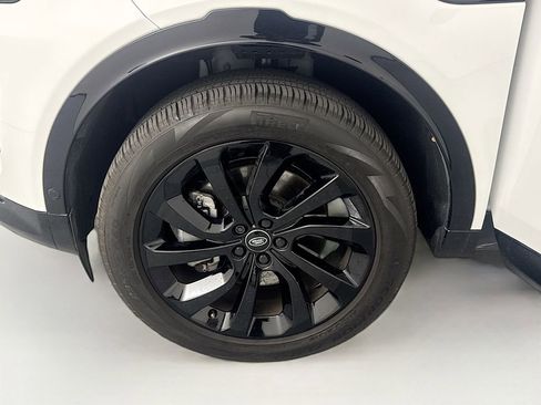 Certified 2025 Land Rover Discovery Sport Dynamic SE image 31