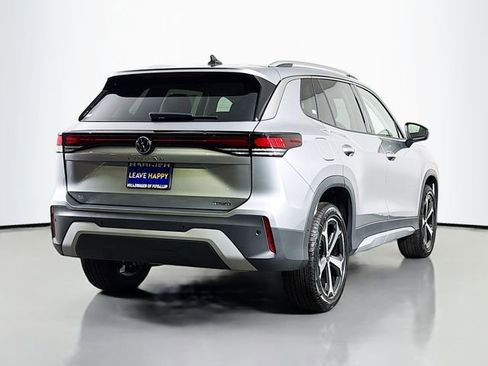 New 2025 Volkswagen Tiguan SE image 7