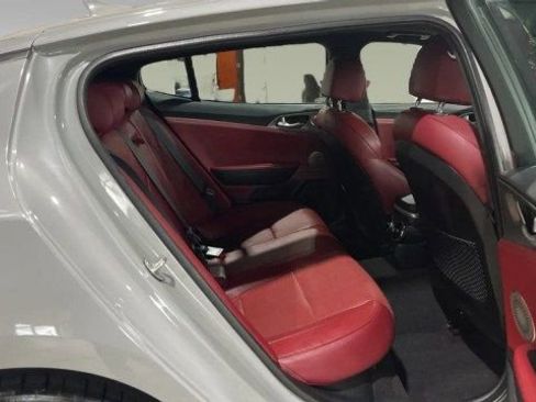 Used 2019 Kia Stinger GT1 image 12