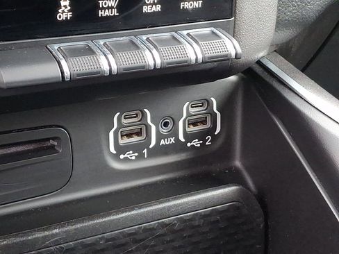 Used 2019 RAM 1500 Big Horn AWD/4WD image 25