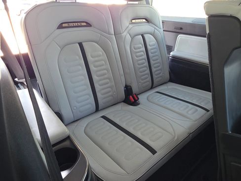 Used 2023 Rivian R1S Adventure AWD/4WD image 32