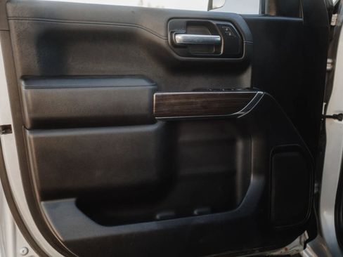 Used 2020 Chevrolet Silverado 1500 LT w/ Trailering Package image 11