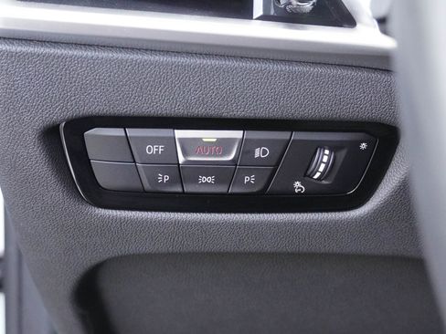 Used 2025 BMW 330i Sedan RWD image 16