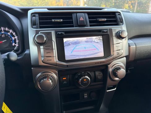 Used 2017 Toyota 4Runner SR5 RWD image 9