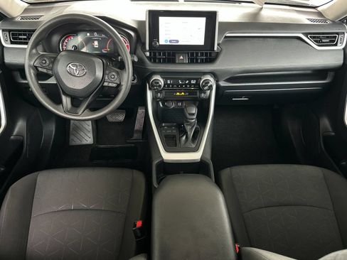 Used 2025 Toyota RAV4 XLE FWD image 12