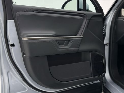 Used 2025 Rivian R1S Adventure image 25