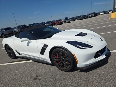 Used 2019 Chevrolet Corvette Z06 RWD image 2