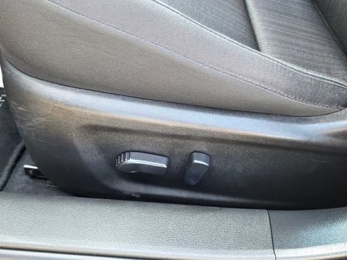 Used 2025 Nissan Altima 2.5 SV FWD image 19