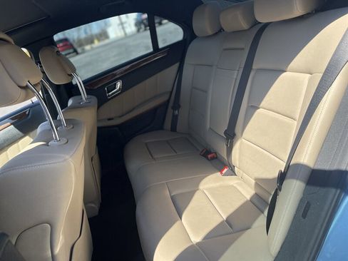 Used 2010 Mercedes-Benz E 350 Sedan image 11