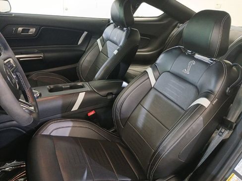 Used 2021 Ford Mustang Shelby GT500 w/ Technology Package RWD image 14