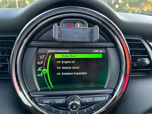 Used 2019 MINI Cooper S w/ Premium Package image 21