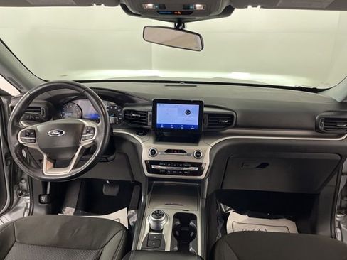 Used 2022 Ford Explorer XLT image 42