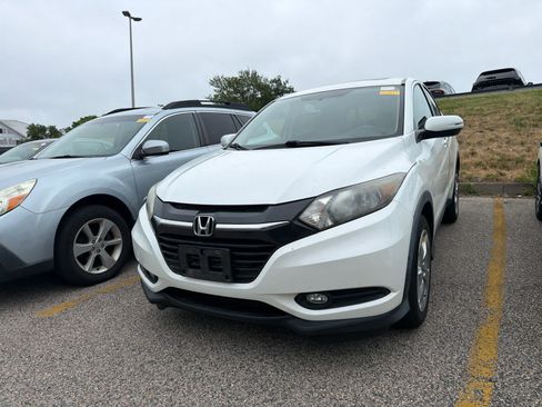 Used 2016 Honda HR-V EX image 8