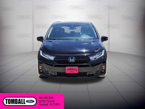 Used 2025 Honda Odyssey Touring image 2