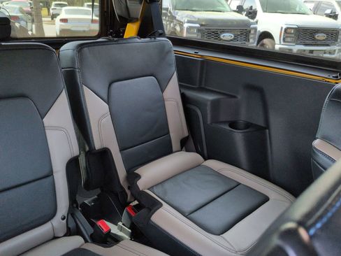 Used 2022 Ford Bronco Wildtrak AWD/4WD image 32