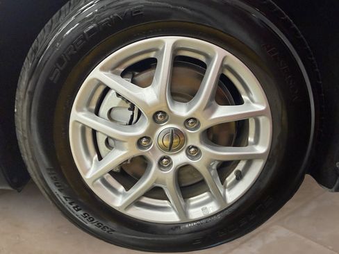 Used 2023 Chrysler Pacifica Touring-L FWD image 30