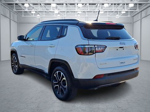 Used 2024 Jeep Compass Limited AWD/4WD image 4