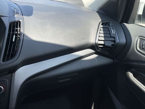 Used 2018 Ford Escape SEL AWD/4WD image 16