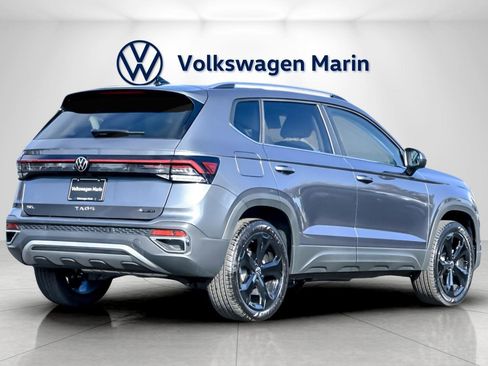 New 2026 Volkswagen Taos SEL image 5