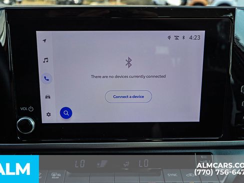 Used 2025 Toyota Camry SE image 40