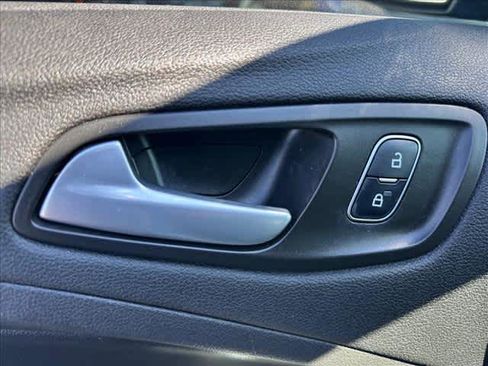 Used 2019 Ford Escape SE image 14