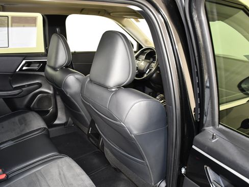 Used 2024 Mitsubishi Outlander SE AWD/4WD image 43