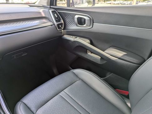 Certified 2023 Kia Sorento EX FWD image 19
