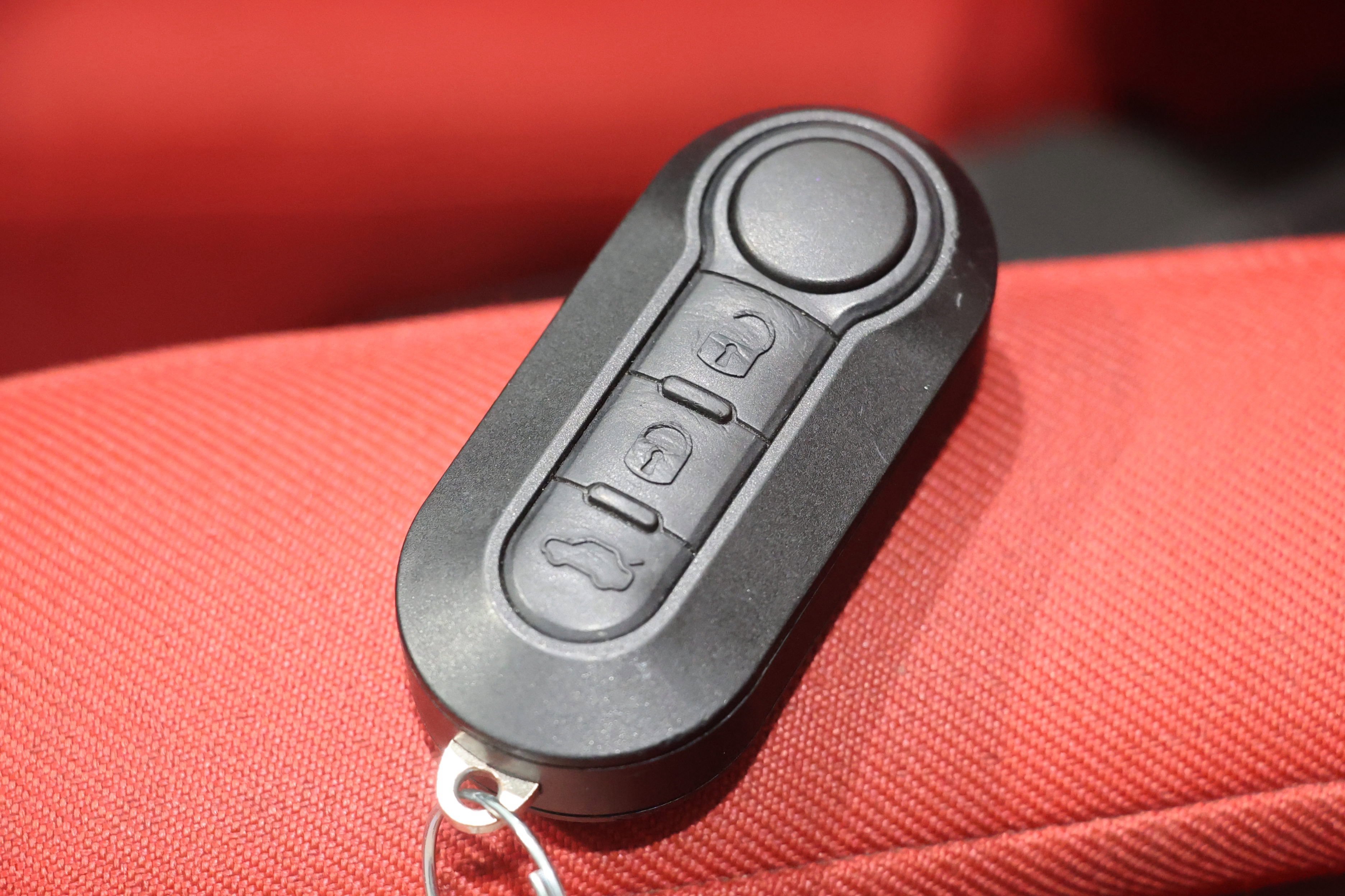 Used 2012 FIAT 500 Pop FWD image 30