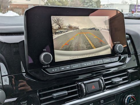 New 2025 Nissan Pathfinder SV image 14