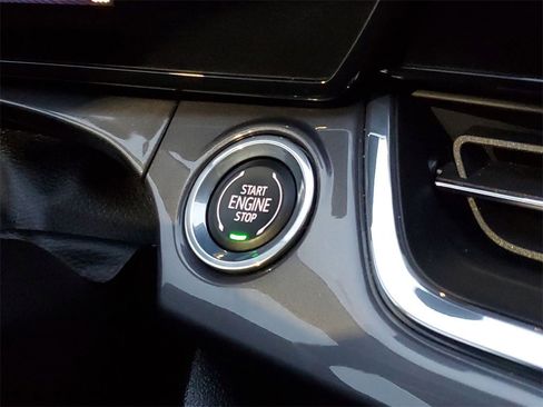 Used 2025 Chevrolet Trax ACTIV w/ Driver Confidence Package image 16