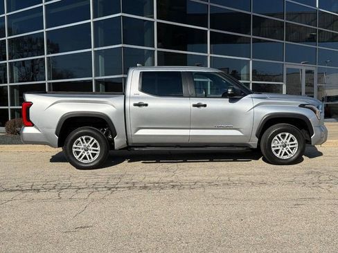 Used 2025 Toyota Tundra SR5 w/ SR5 Convenience Package AWD/4WD image 2