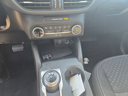 Used 2025 Ford Escape Active AWD/4WD image 22