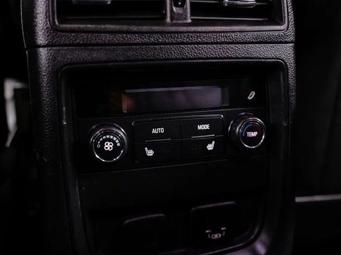 Used 2017 Buick Envision Essence FWD image 42
