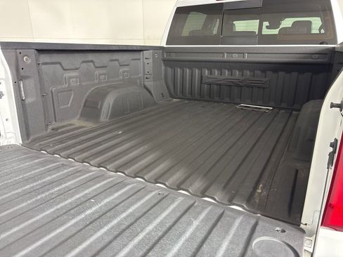 Used 2024 Chevrolet Silverado 1500 ZR2 w/ Technology Package image 15